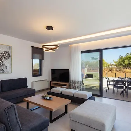 Sunnyside Villas, Ideal For Vibrant Stays,by Thinkvilla * Pigianos Kampos (Crete)